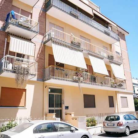 Apartment La Casa Di Flo *